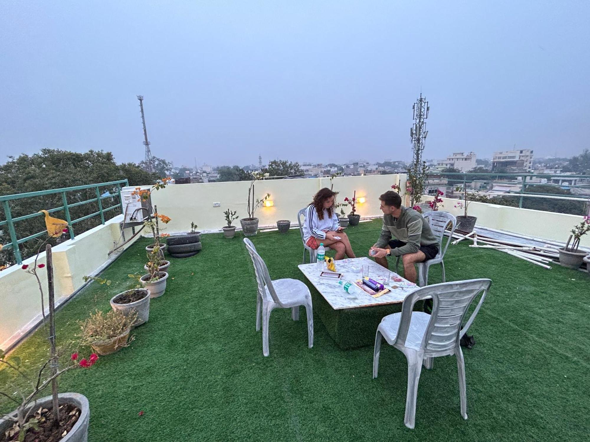 Max Guest House Агра Екстериор снимка